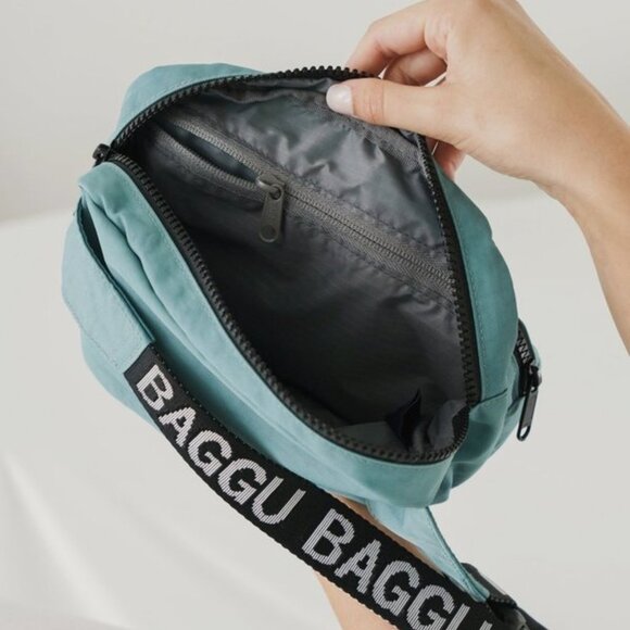 NWOT Baggu Fanny Pack - Teal w/ OG White Logo Strap - Picture 5 of 7